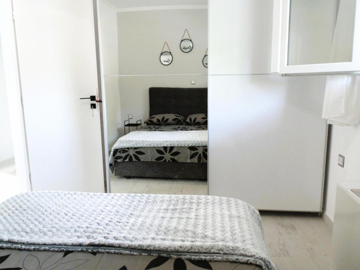 Peskena's Apartment Potamos  Bagian luar foto