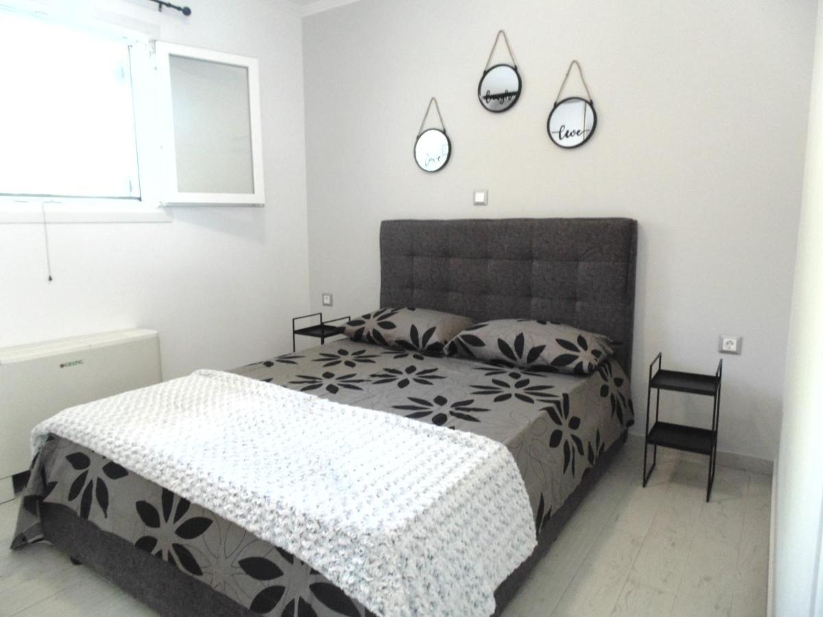 Peskena's Apartment Potamos  Bagian luar foto